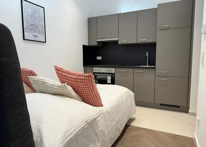 Renovated Premium Central Apartment